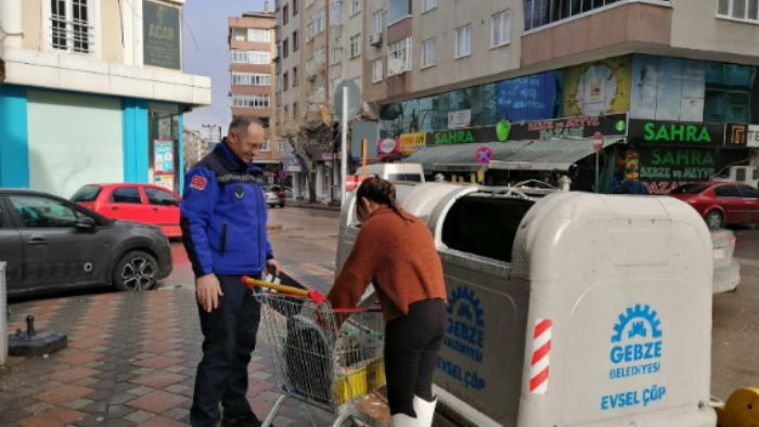 Kocaeli'de tarihi geçmiş sütlere imha!